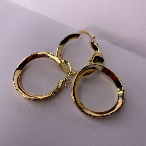 Crescent Shaped Gold Plated Earring and Pendant Long Lasting Set - Picture 2 of 13